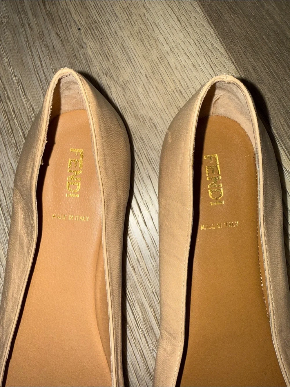 Fendi Two-Tone Beige and Black Leather Ballet Flats with Bow 40.5 - Picture 2 of 9